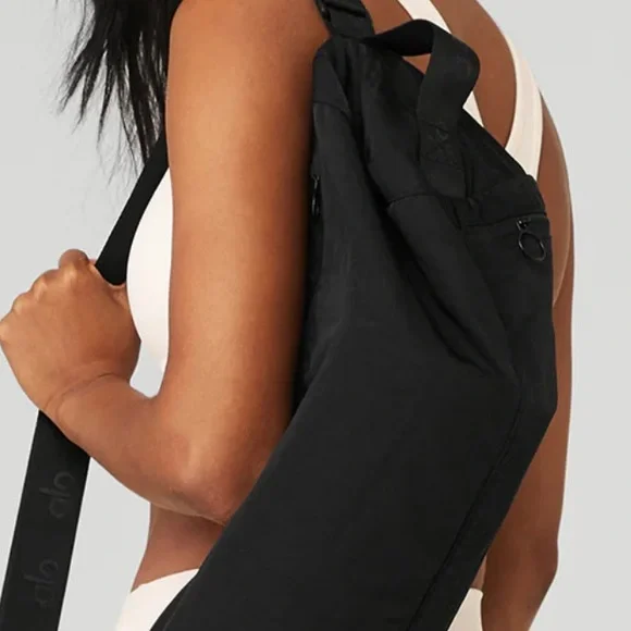 BRAND NEW Alo Black Yoga Mat Bag — NEVER USED - Picture 10 of 13